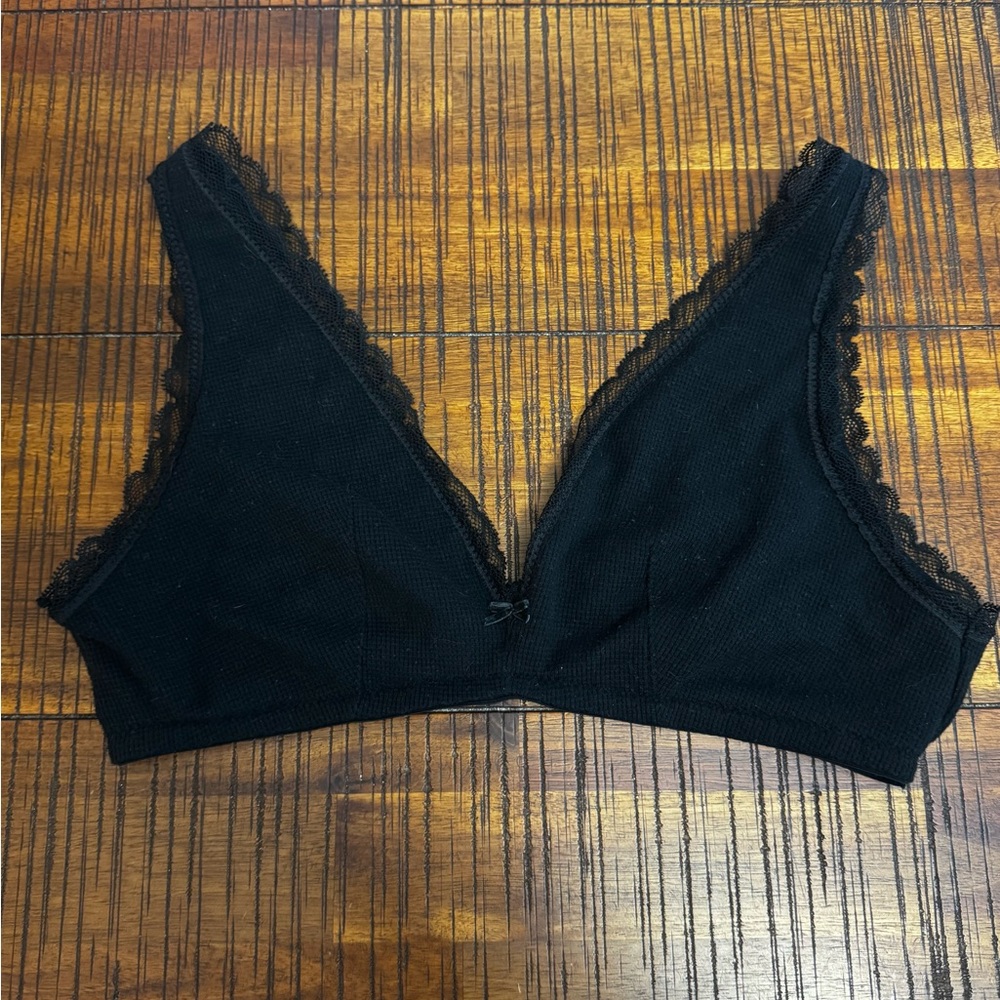 Elegant Black Lace Trim Bralette